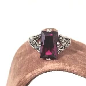 Vintage Sterling Silver 925 Burgundy Red Stone Baguette Ring Size 7 VO Sign Goth